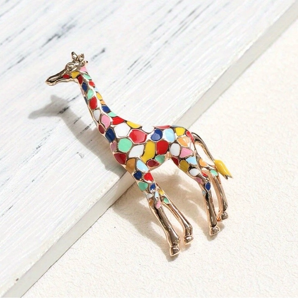 Colorful Giraffe Brooch - Picture 3 of 4